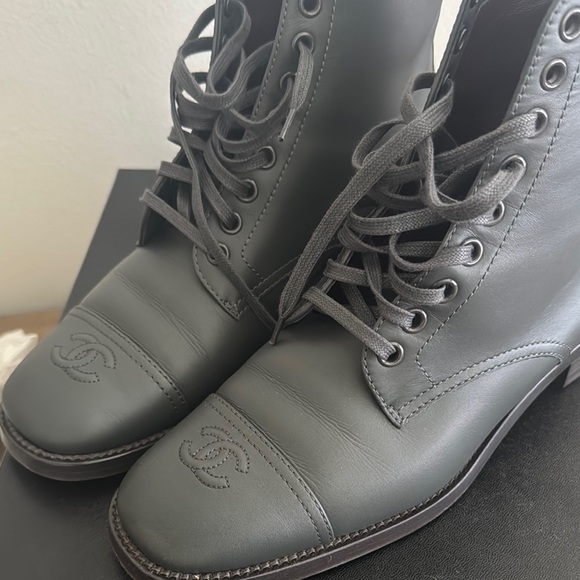 CHANEL Boots - Picture 2 of 8